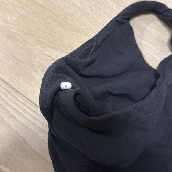 Lululemon sports bra size 4 - Picture 3 of 3